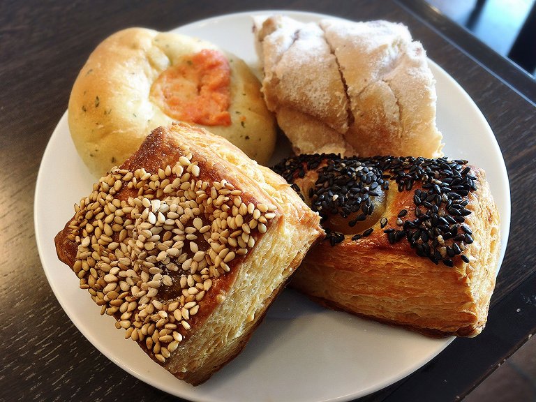 【駅チカ】ボンドール　モーニングのパン食べ放題480円から☆チーズオムレツセットで豪華な朝に♪