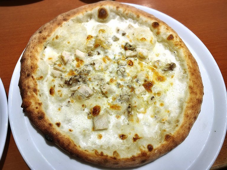 【チェーン店】モダンパスタ　ピザ食べ放題セットをミモザサラダで☆時間外は1枚オーダーも可能