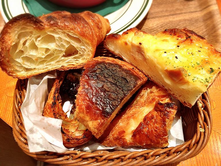 【2019】アンティークのランチパン食べ放題を最新メニューで利用☆ビュッフェ台の変更点も紹介するよ♪