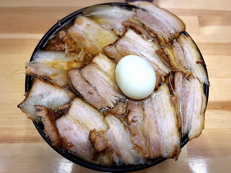 【大盛り】北大塚ラーメン 豊島区 チャーシュー麺大は器びっしりに肉満開だった♪【人気店】