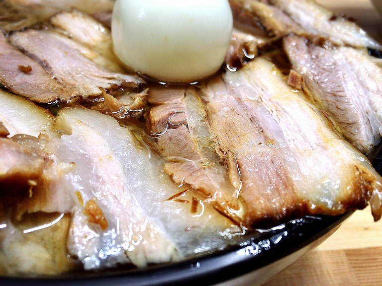 【大盛り】北大塚ラーメン 豊島区 チャーシュー麺大は器びっしりに肉満開だった♪【人気店】