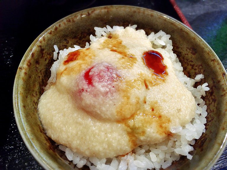 【大盛り】秋田ラーメンはま 限定塩バターコーンラーメンともつ煮丼☆夜セットをつければ大ボリューム【お得】