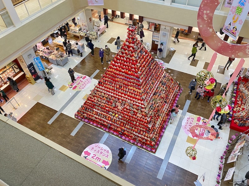 【埼玉の日本一】鴻巣びっくりひな祭り！31段高さ約7m人形の数は1500体