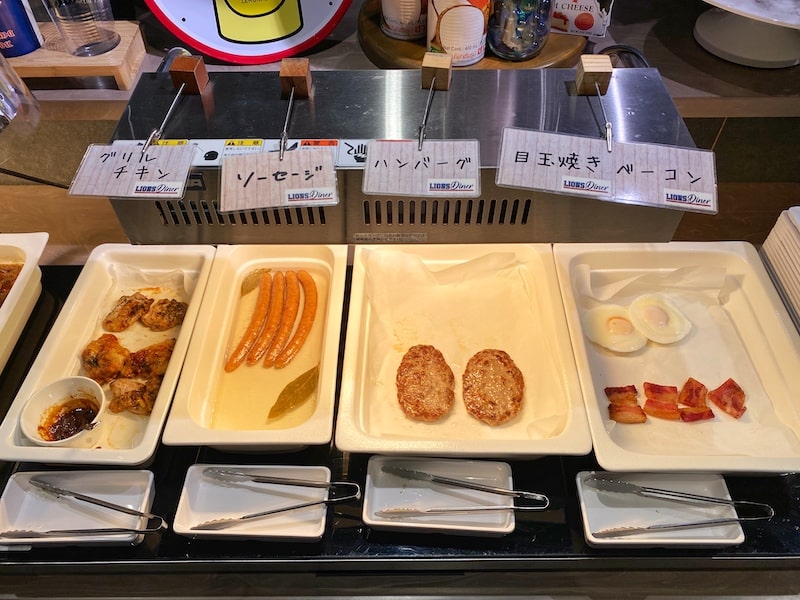 所沢市【ライオンズダイナー】自分で作るハンバーガー食べ放題のビュッフェレストラン