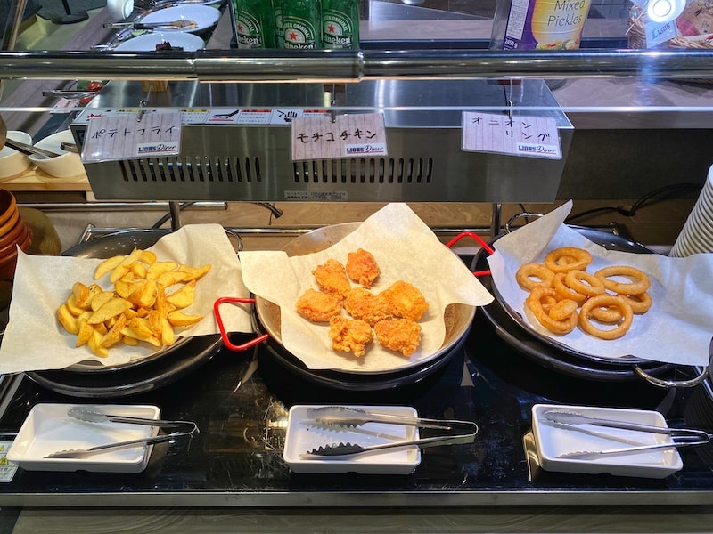 所沢市【ライオンズダイナー】自分で作るハンバーガー食べ放題のビュッフェレストラン