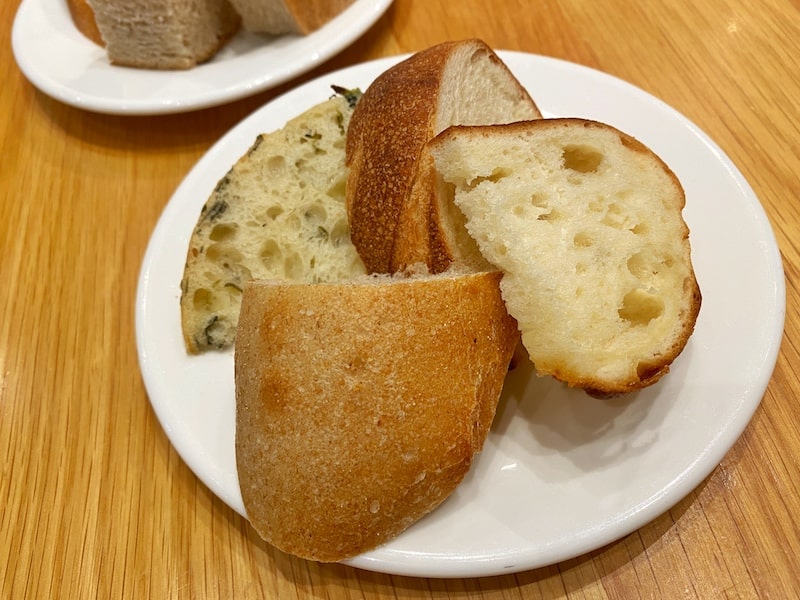 【食べ放題】ブッシュウィック グリル さいたま新都心店 メゾンカイザーのパン食べ放題ランチ