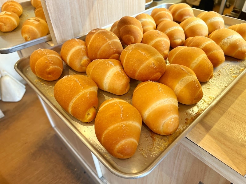 北与野「弁慶ベーカリー」は焼き立ての塩パンやふんわり食パンが絶品ですよ。