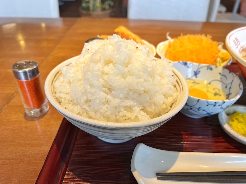 熊谷のデカ盛り大衆食堂「加賀屋食堂」男のジャンボラーメンセット1000円で腹パンです。