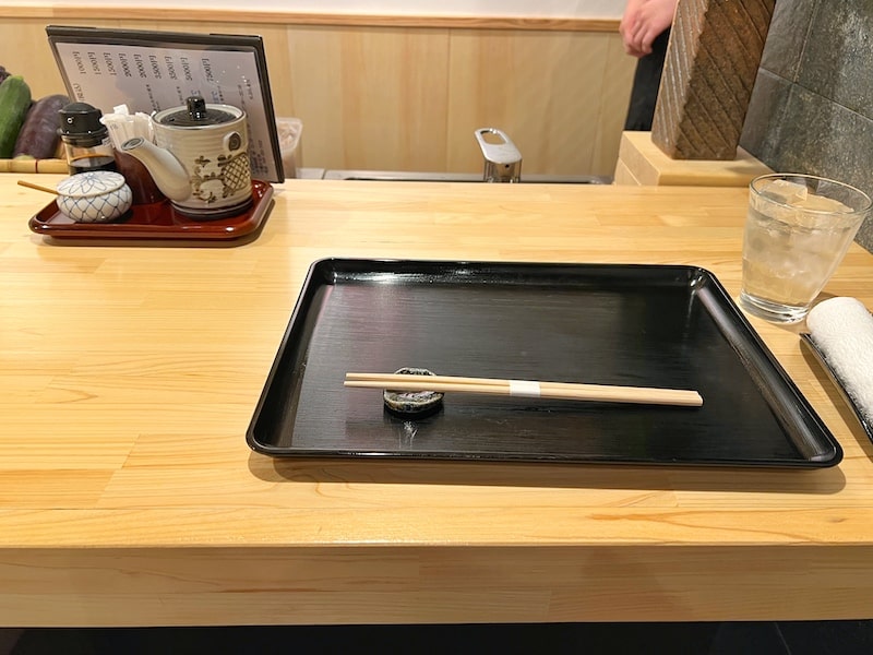 蕨市「天ぷら 東月」高級感あるカウンターで食べる天ぷらランチが1000円は破格でした。