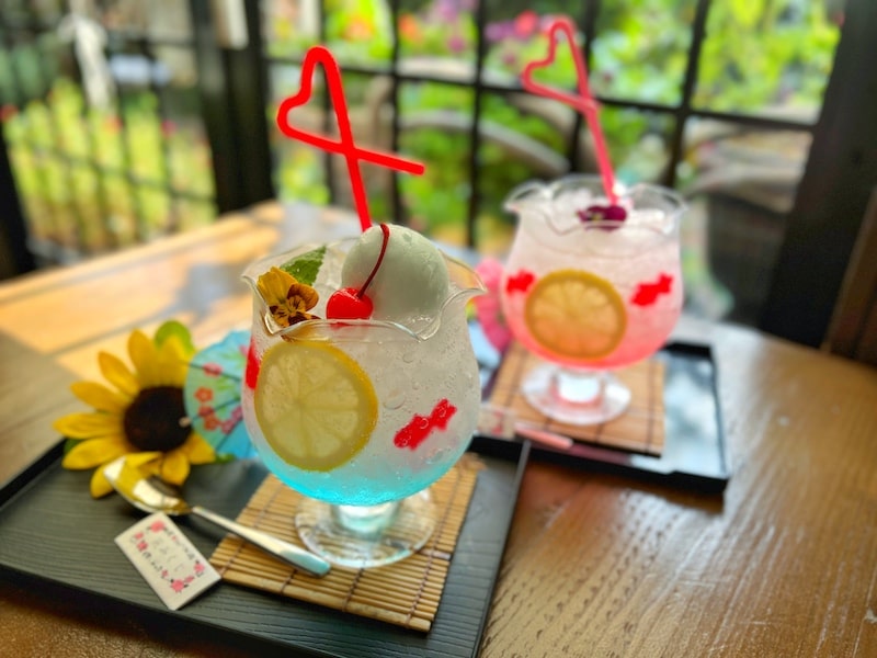 川越観光×カフェ「金魚亭」の可愛い金魚鉢ドリンクとピンク色のたい焼