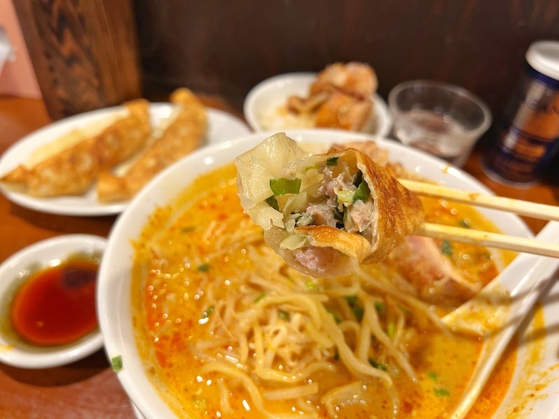 川口市「永吉」辛さは3段階！絶品餃子とデカ肉坦々麺が旨いYAZAWAなお店。