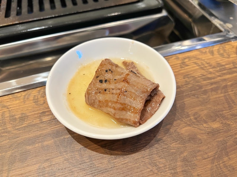 戸田市「タン・シャリ・焼肉 たんたたん」極上牛タンとおひつご飯が食べ放題！