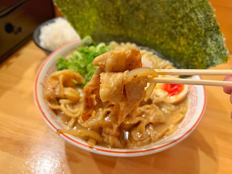 越谷市「元祖肉玉そば越智」日本一ご飯がすすむラーメンがやってきた！肉増し大盛りで実食。