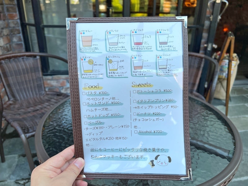 富士見市「パルッキエーレ カフェ」庭があるお洒落カフェのふんわりドーナツと固めプリンを食べてきた。