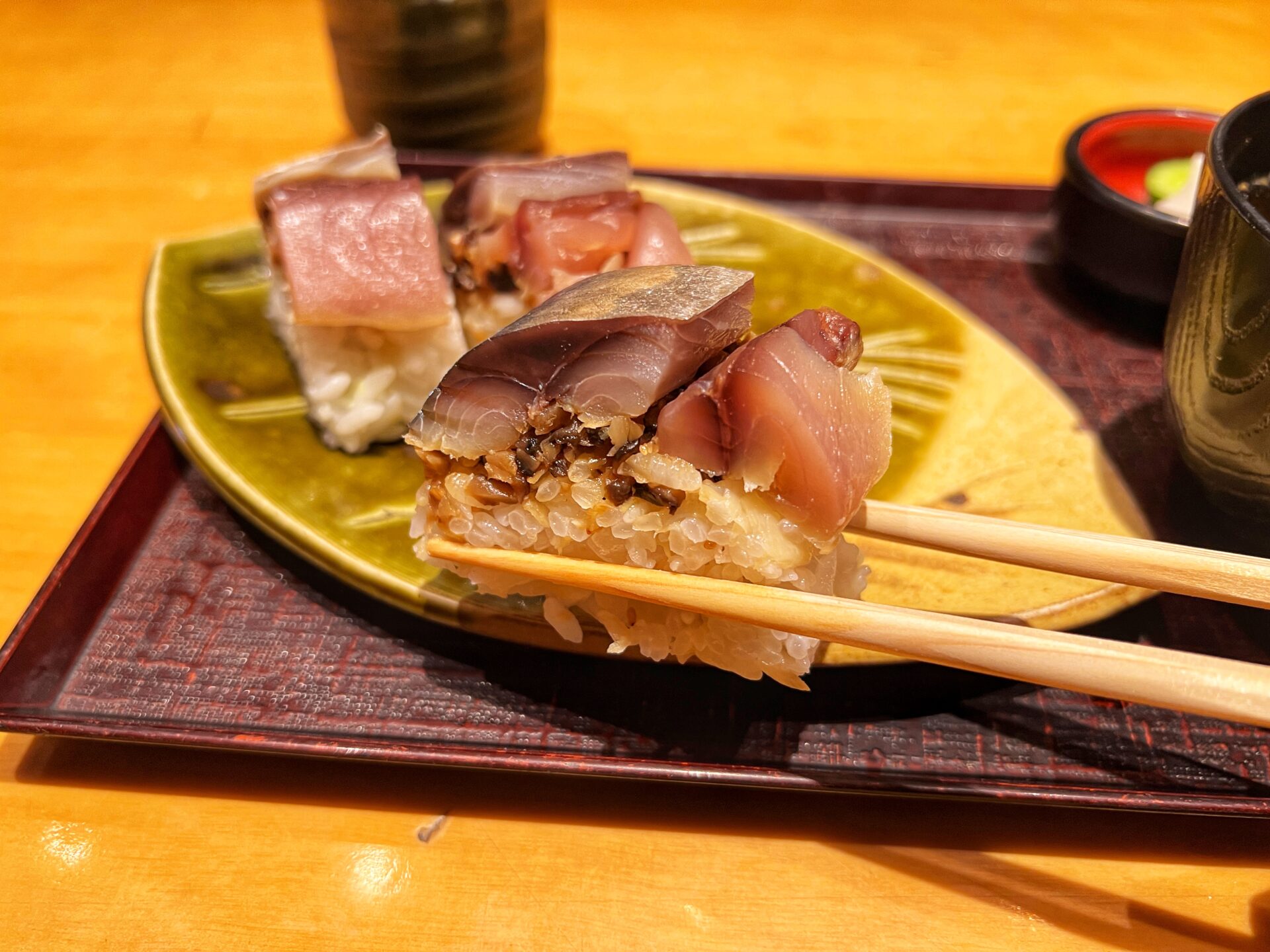 季節限定「小梅 浦和総本店」懐石料理店がつくる黒ゴマかき氷と名物の鯖ずしが絶品です