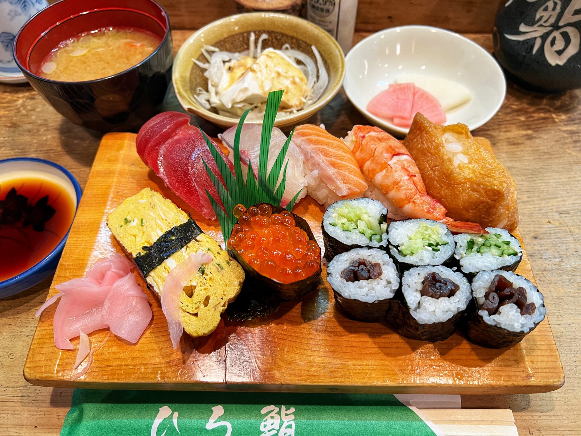 川口市「ひろ鮨」毎週通いたい！1200円の寿司ランチが小鉢付きで雰囲気も最高でした