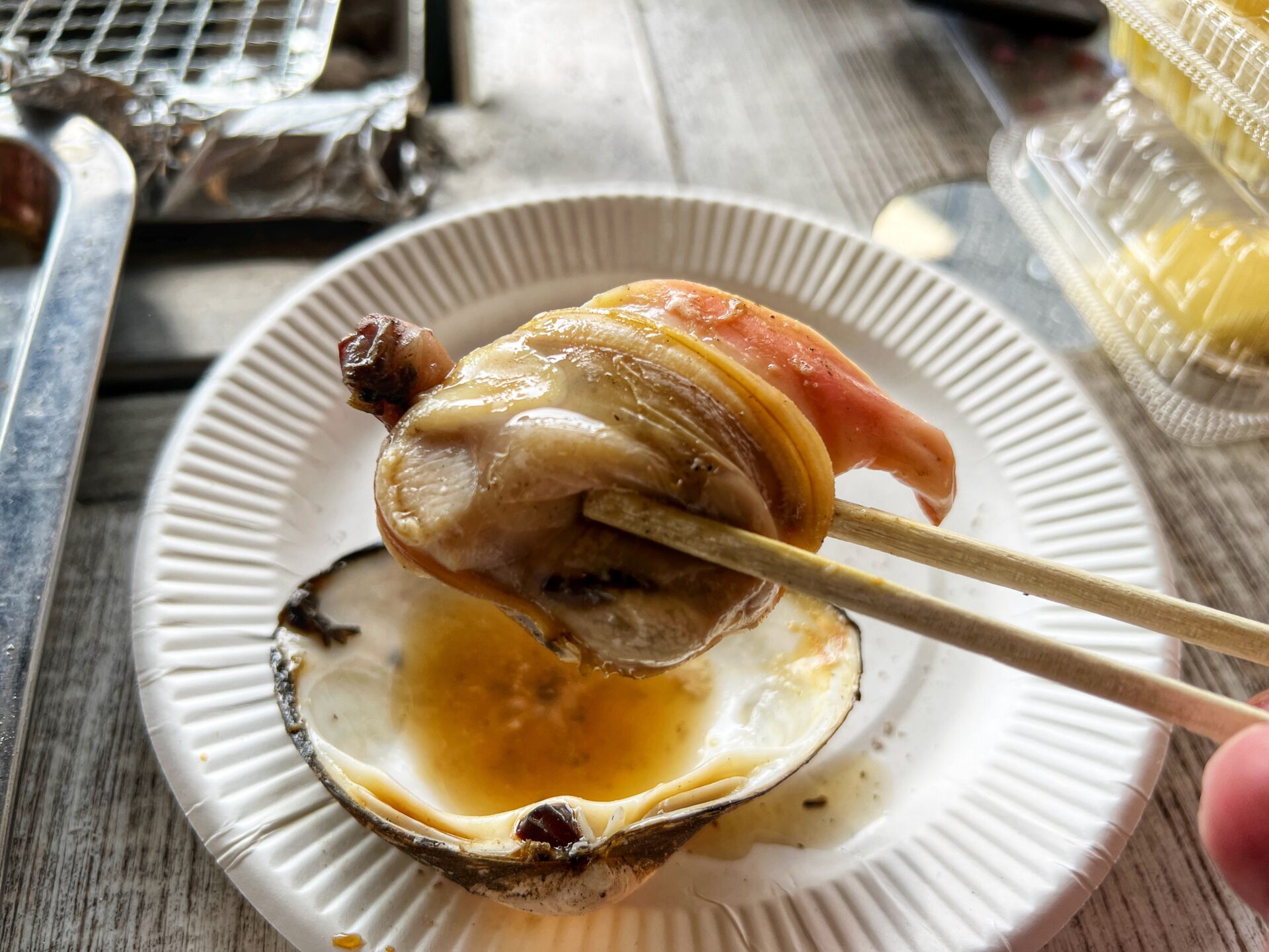期間限定「出張カキ小屋 牡蠣奉行」ピオニウォーク東松山は5月6日まで開催！海鮮BBQは絶品