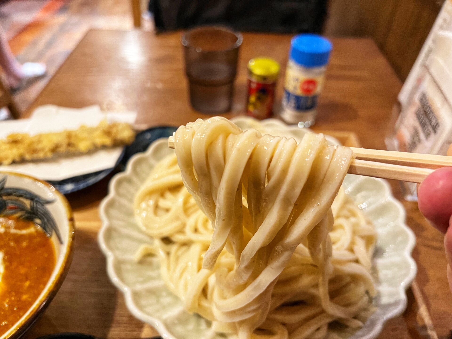 朝霞市「武蔵野うどん蔵内」武蔵野うどんの人気店で牛タンアジアン肉汁うどんを初実食！