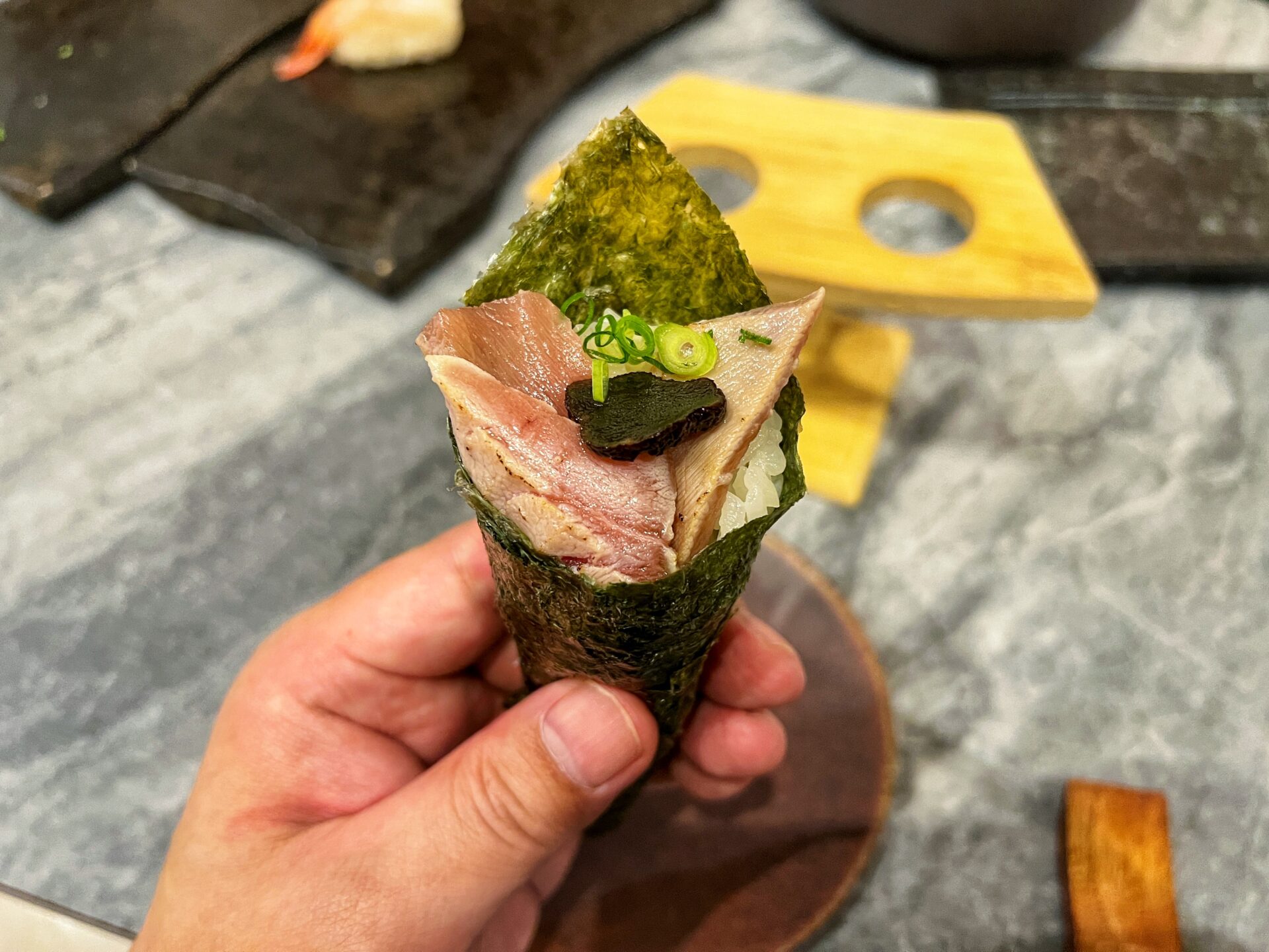 越谷市「南越谷SUSHI WORKS」やま幸のマグロを使った高級寿司食べ放題の新コースを紹介