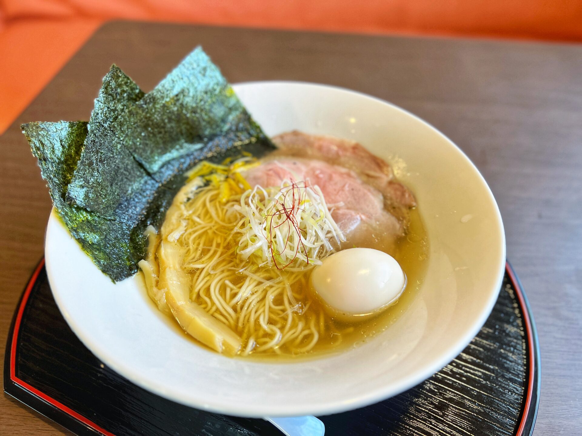 小川町「麺屋ギャオス」黄金スープの絶品鯛出汁ラーメン！鯛の漬け丼セットと食べてきた