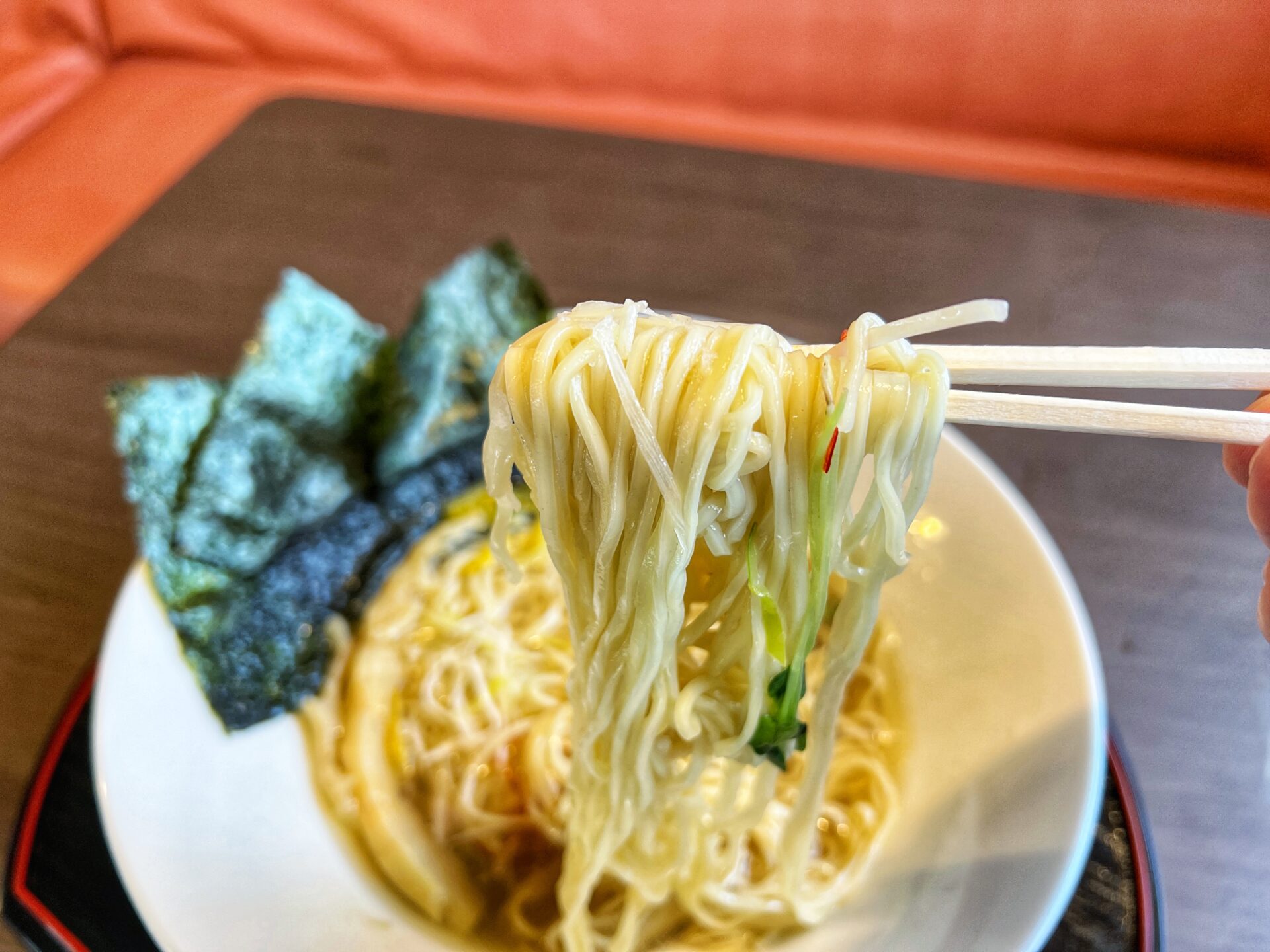 小川町「麺屋ギャオス」黄金スープの絶品鯛出汁ラーメン！鯛の漬け丼セットと食べてきた