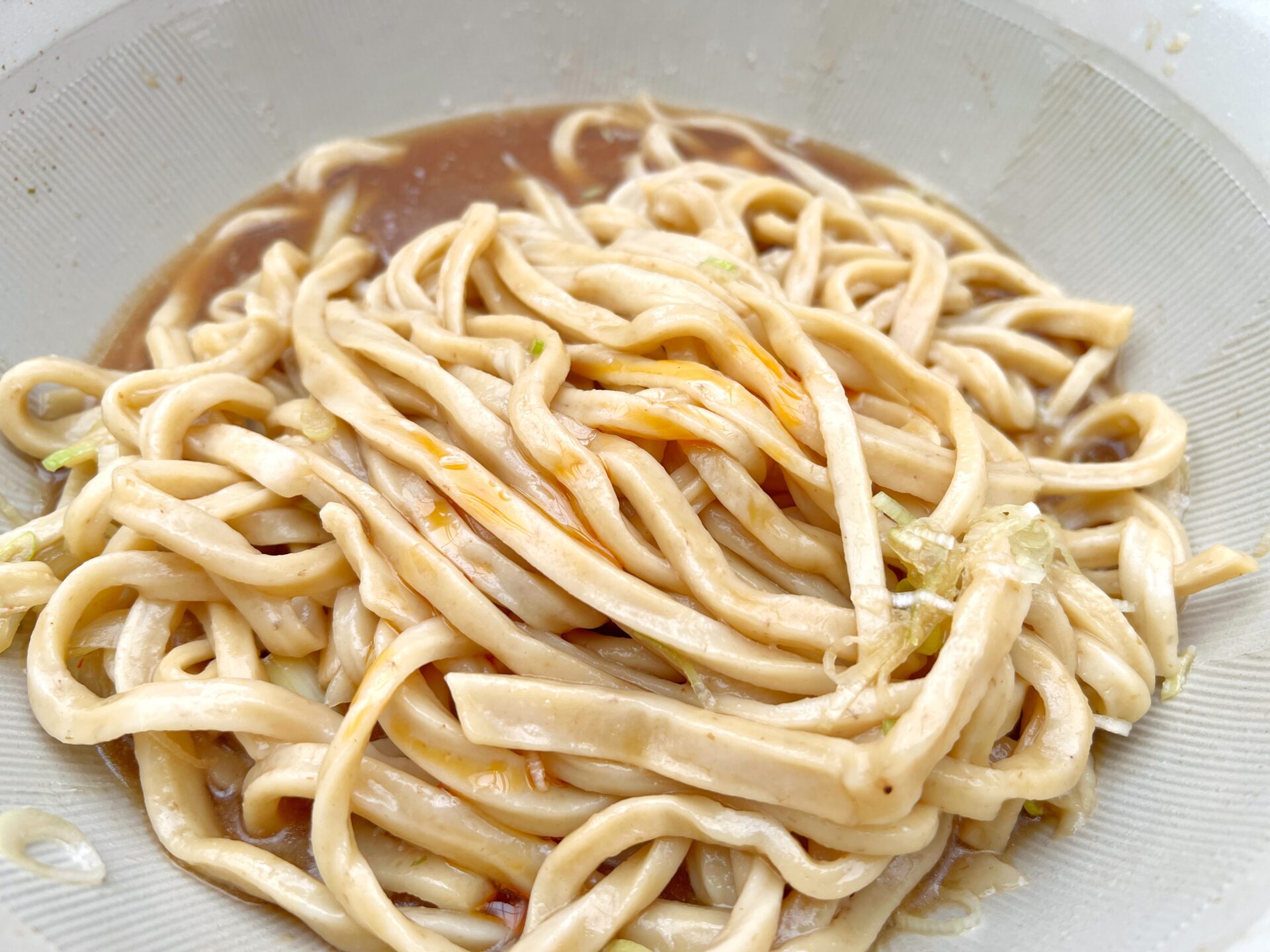 越谷市「武蔵野うどん 越ヶ家」麺増し2kgの豪快な豚ぶっかけうどん！夏に食べたい一杯