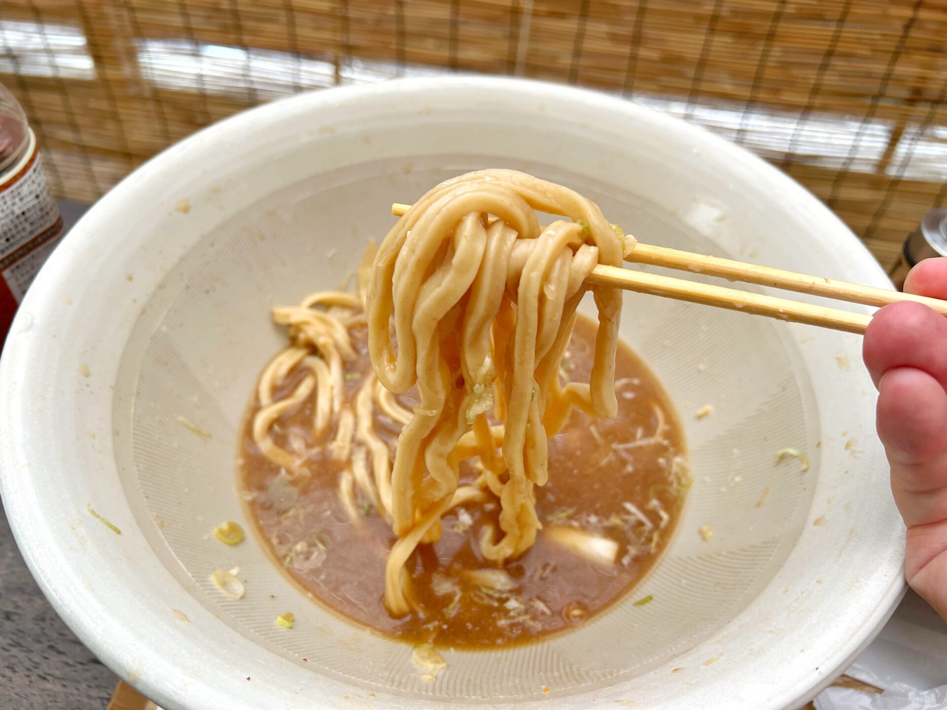 越谷市「武蔵野うどん 越ヶ家」麺増し2kgの豪快な豚ぶっかけうどん！夏に食べたい一杯