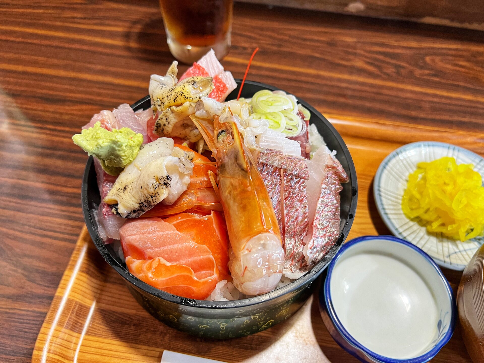 川島町「喜代藤」創業45年！田園風景にポツンとある鰻屋さんの海鮮丼ランチ