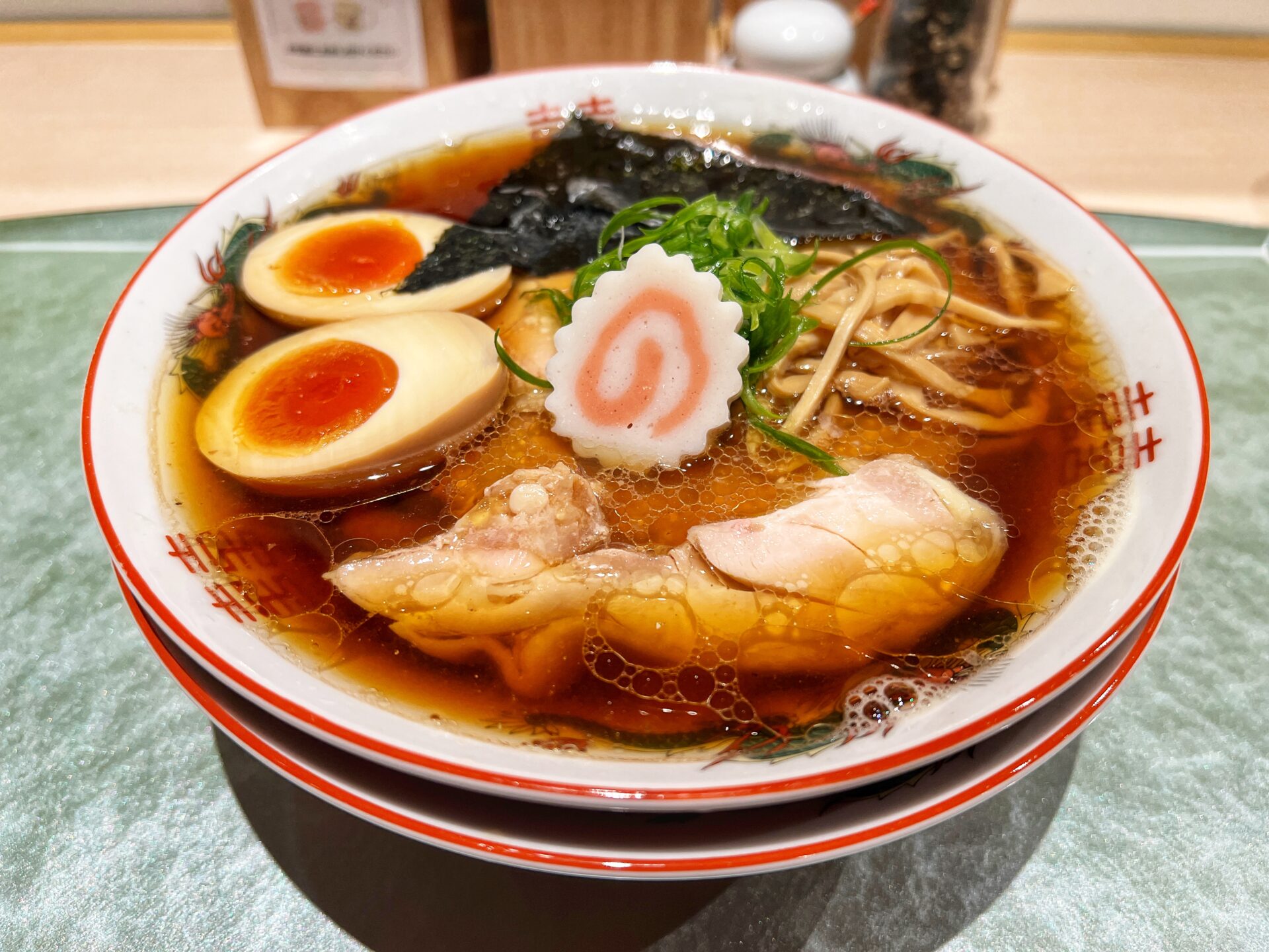 鳩山町「らぁ麺花萌葱」埼玉の名店 四つ葉系列の新ブランドで特製中華そばを食べてきた