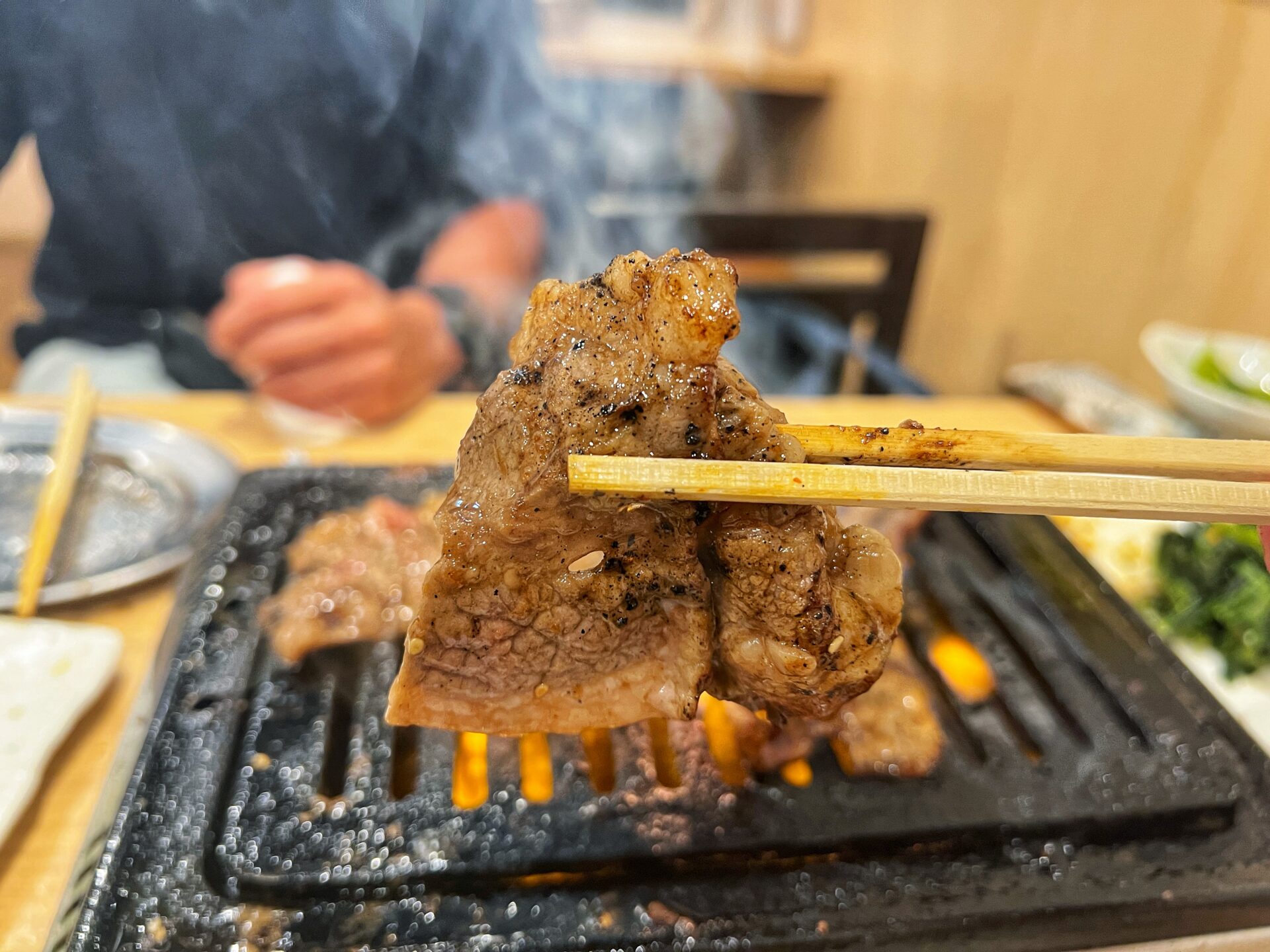 富士見市「みずほ台肉流通センター」タレなしホルモン焼肉が絶品！ドリンク29円情報も