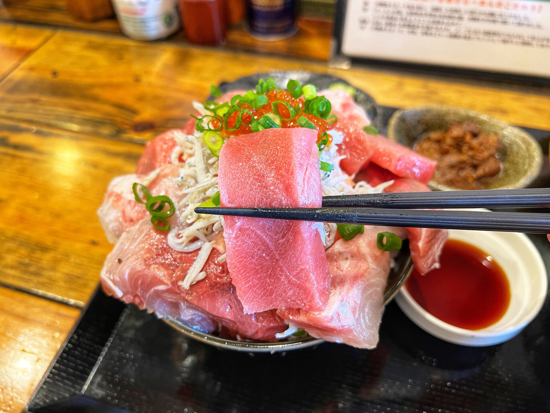 入間市「武蔵野麦穂」豪快な海鮮丼ランチと絶品ラーメンで2度優勝できる神店