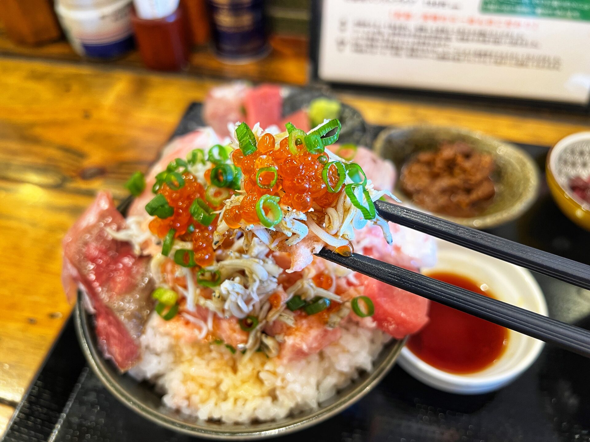 入間市「武蔵野麦穂」豪快な海鮮丼ランチと絶品ラーメンで2度優勝できる神店