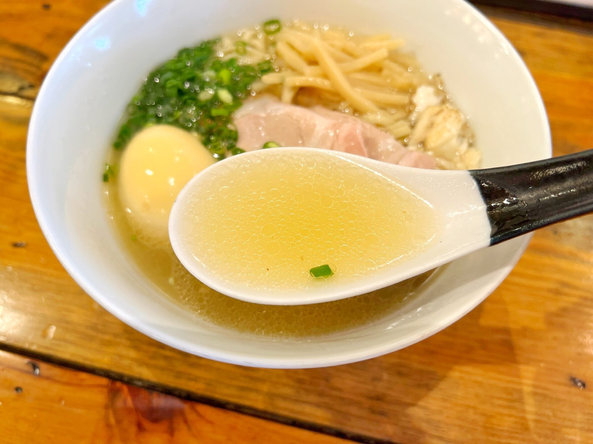 入間市「武蔵野麦穂」豪快な海鮮丼ランチと絶品ラーメンで2度優勝できる神店