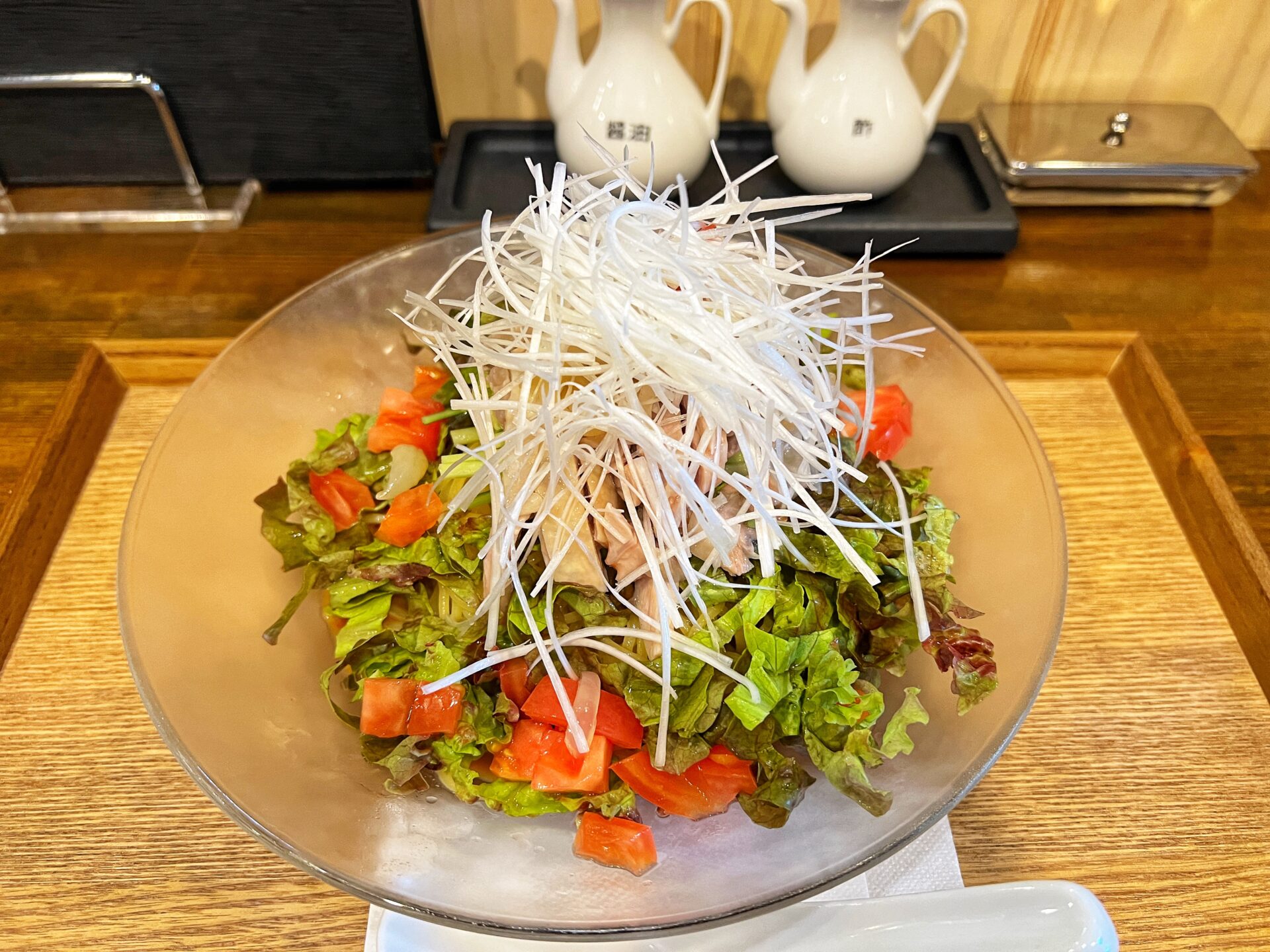 川越市「中華厨房 虎視たんたん」夏限定の冷やし棒々鶏冷麺は暑い日のランチにおすすめ