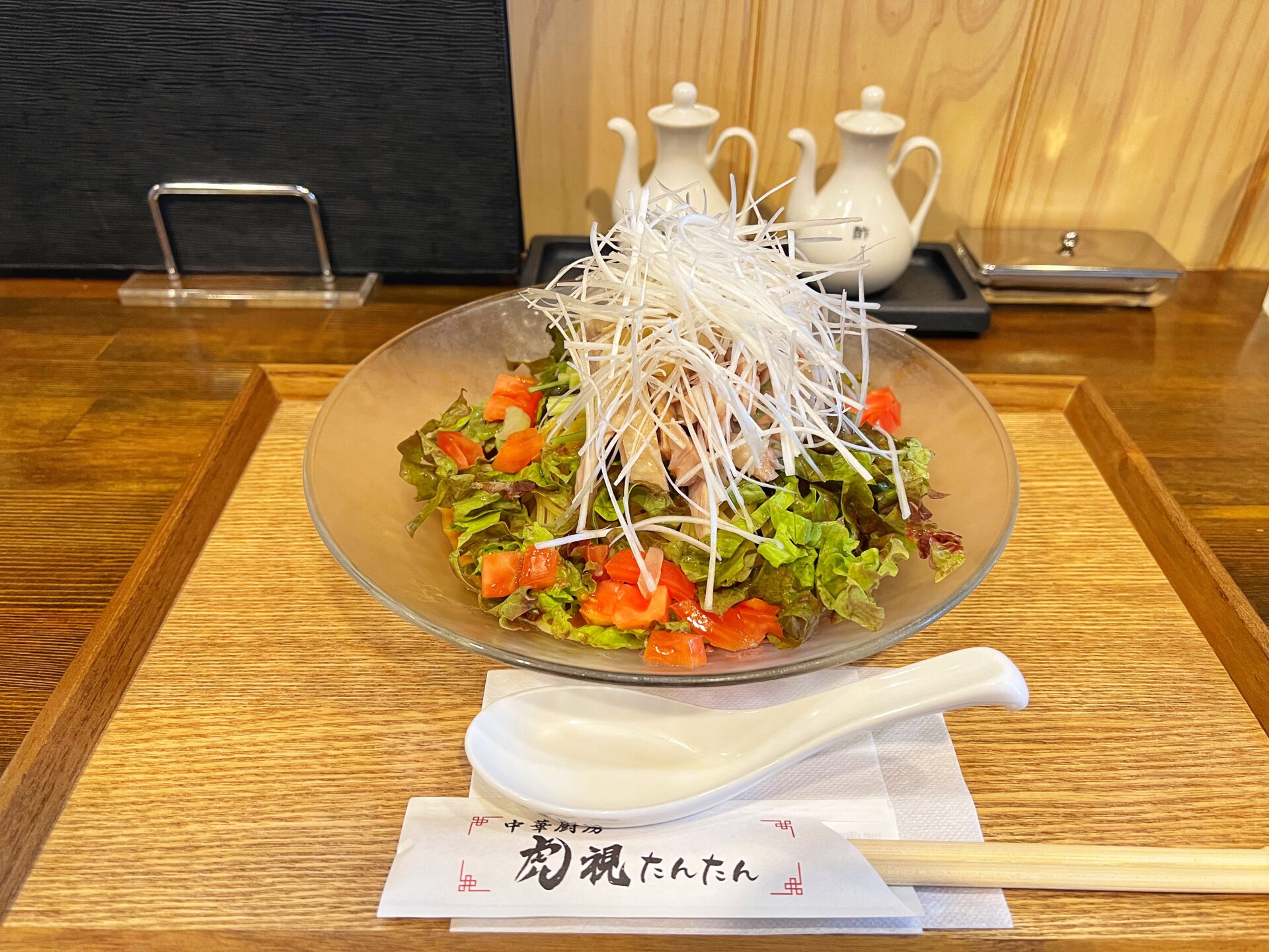 川越市「中華厨房 虎視たんたん」夏限定の冷やし棒々鶏冷麺は暑い日のランチにおすすめ