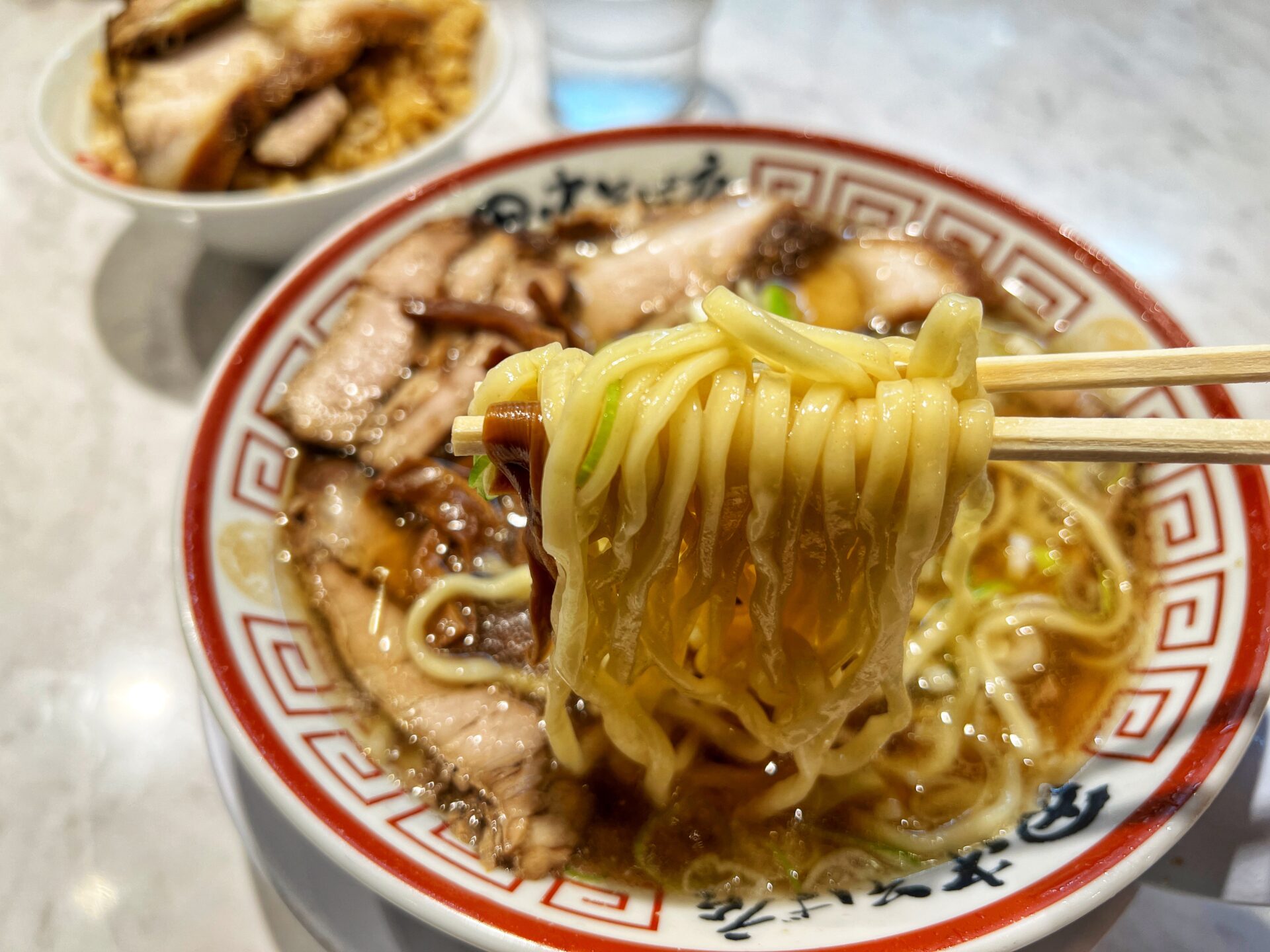 さいたま市「田中そば店 大宮別所店」これはズルい…麺が見えないほど焼豚がすごい肉そば