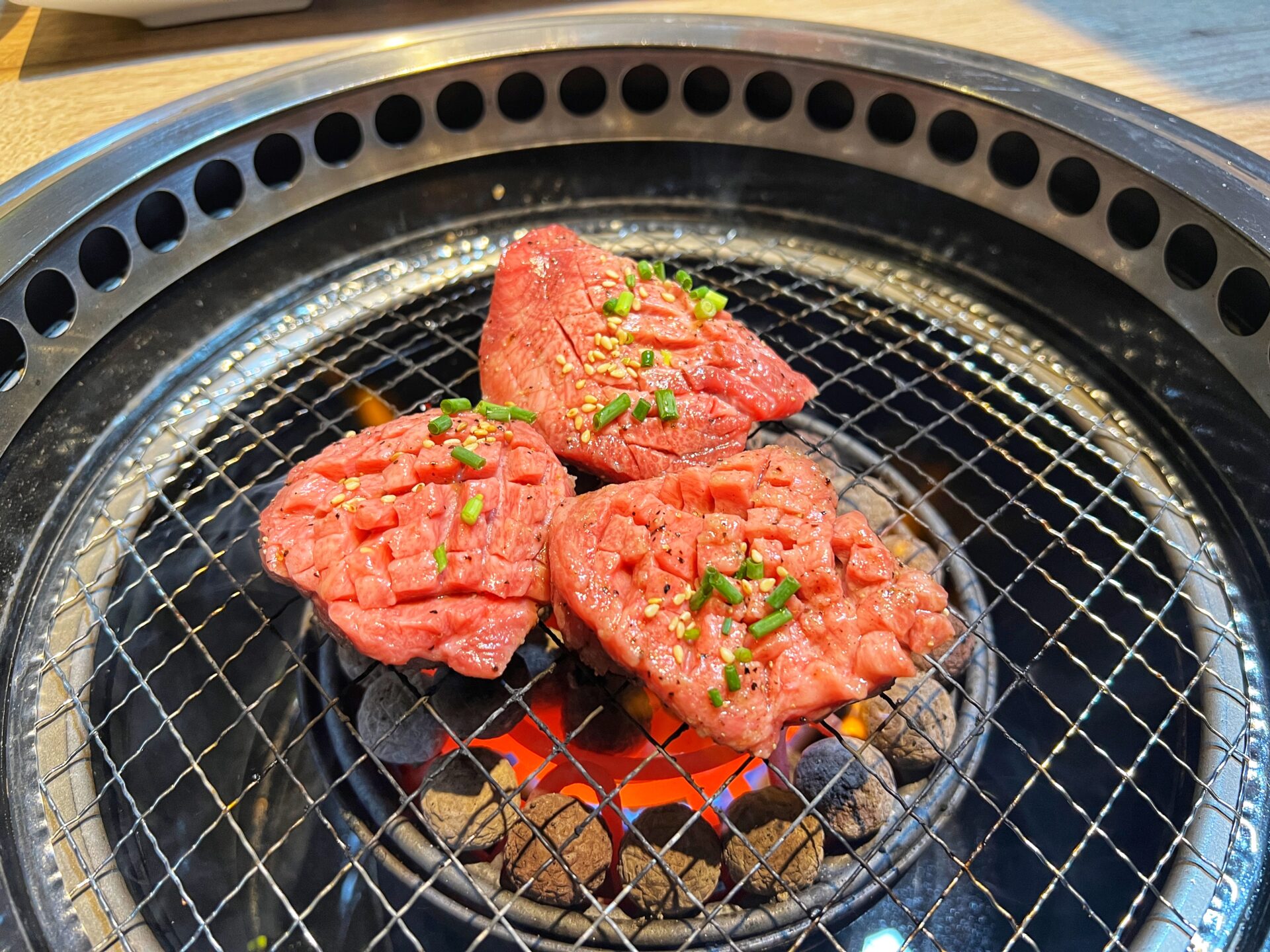 川口市「個室焼肉 牛ノ里 西川口店」厚切り牛タンが絶品！国産黒毛和牛のご褒美焼肉