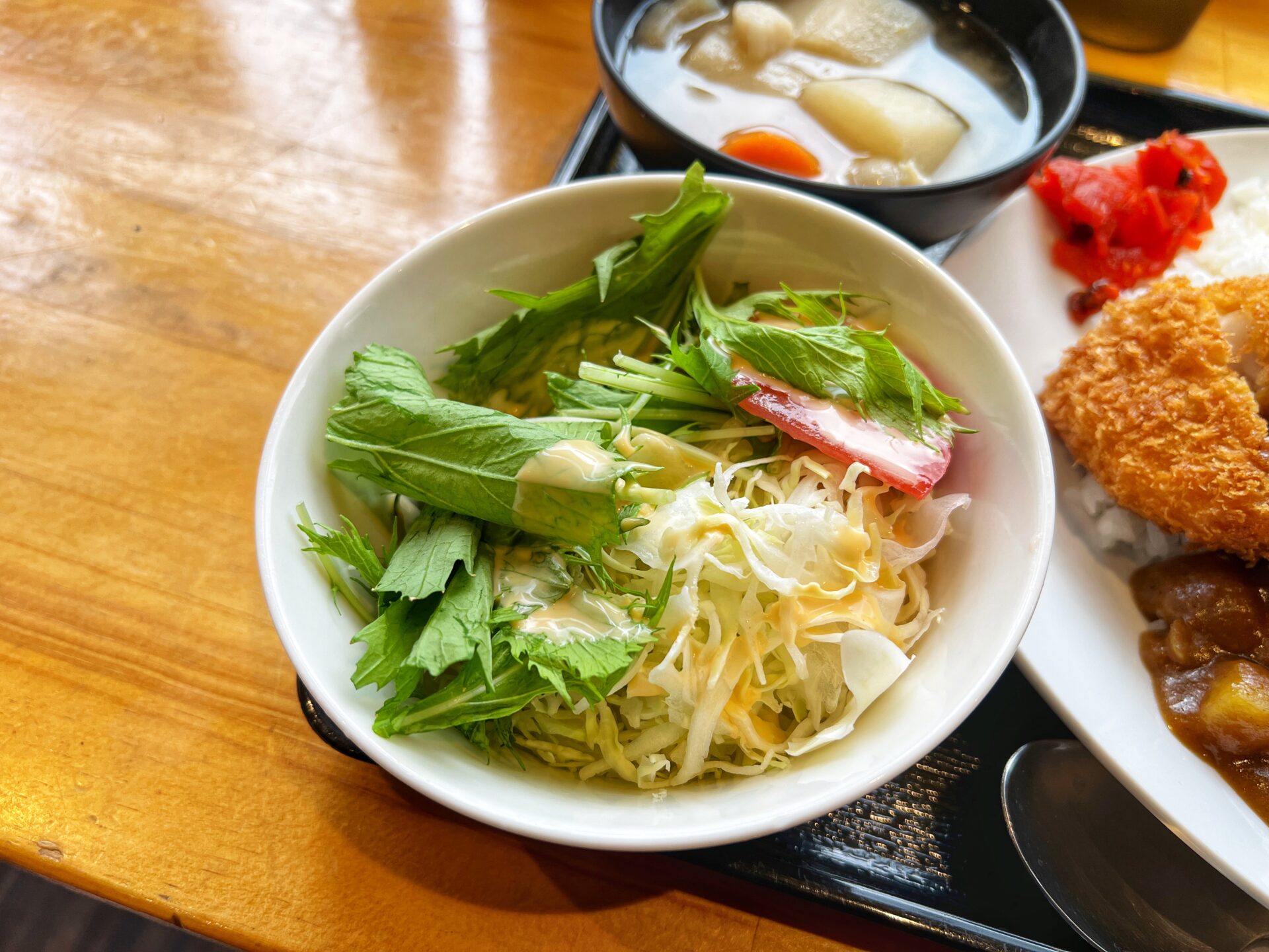 さいたま市緑区「ぶた丼とパンのお店 バン ブー」ランチは満席必至！人気店のジャンボカツカレー