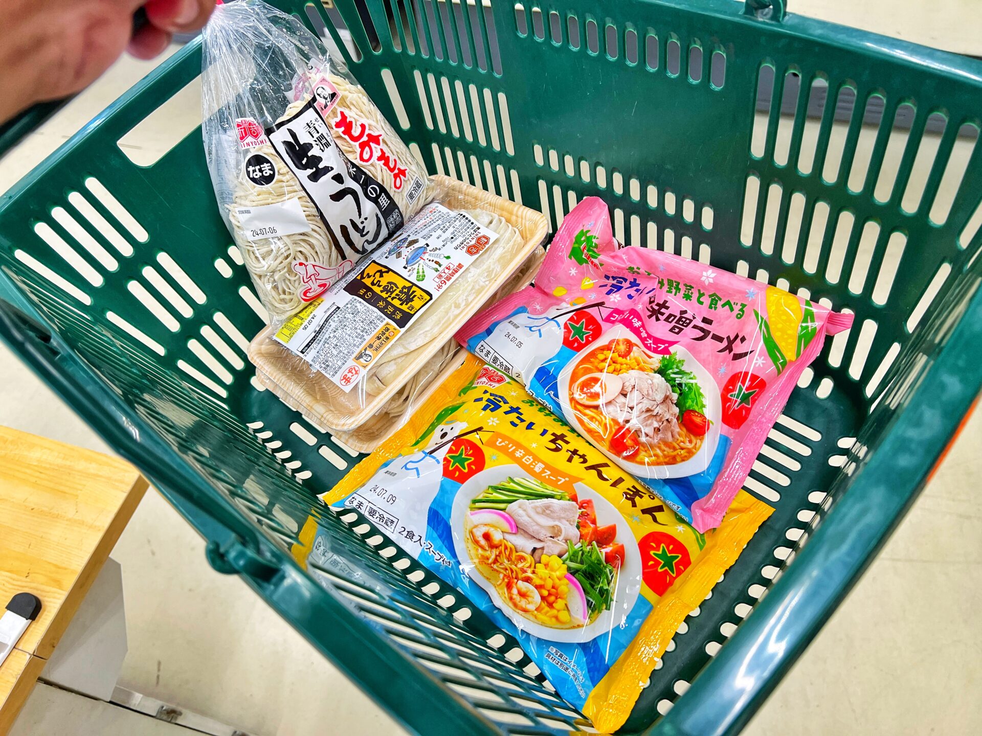 深谷市「新吉 工場直売所」ラーメンや煮ぼうとうにそうめんなど麺好き必見の買い物スポット