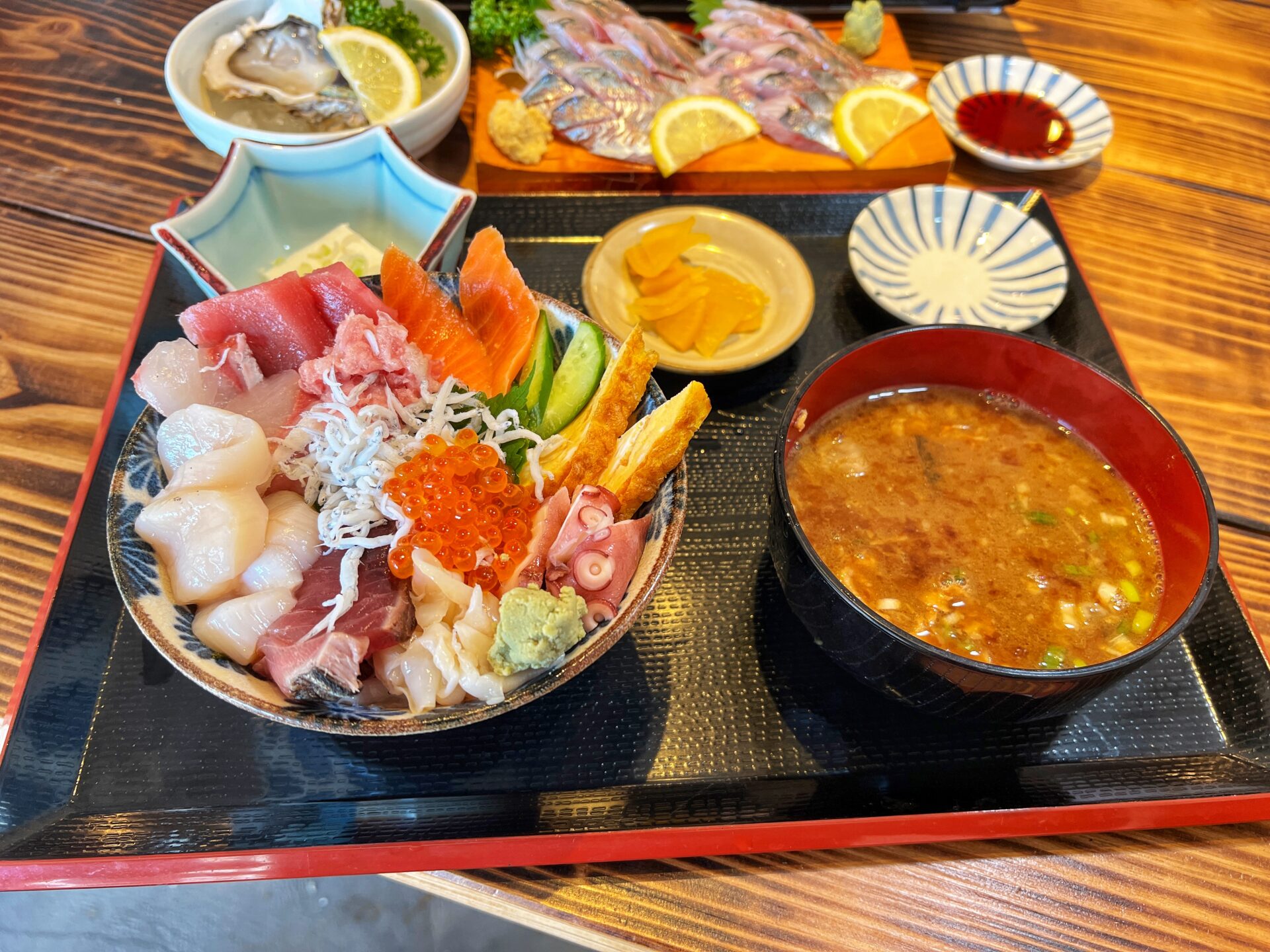 坂戸市「鮮汰」注目の新店で海鮮丼ランチ！買った魚をすぐ食べれる魚屋さんが最高です