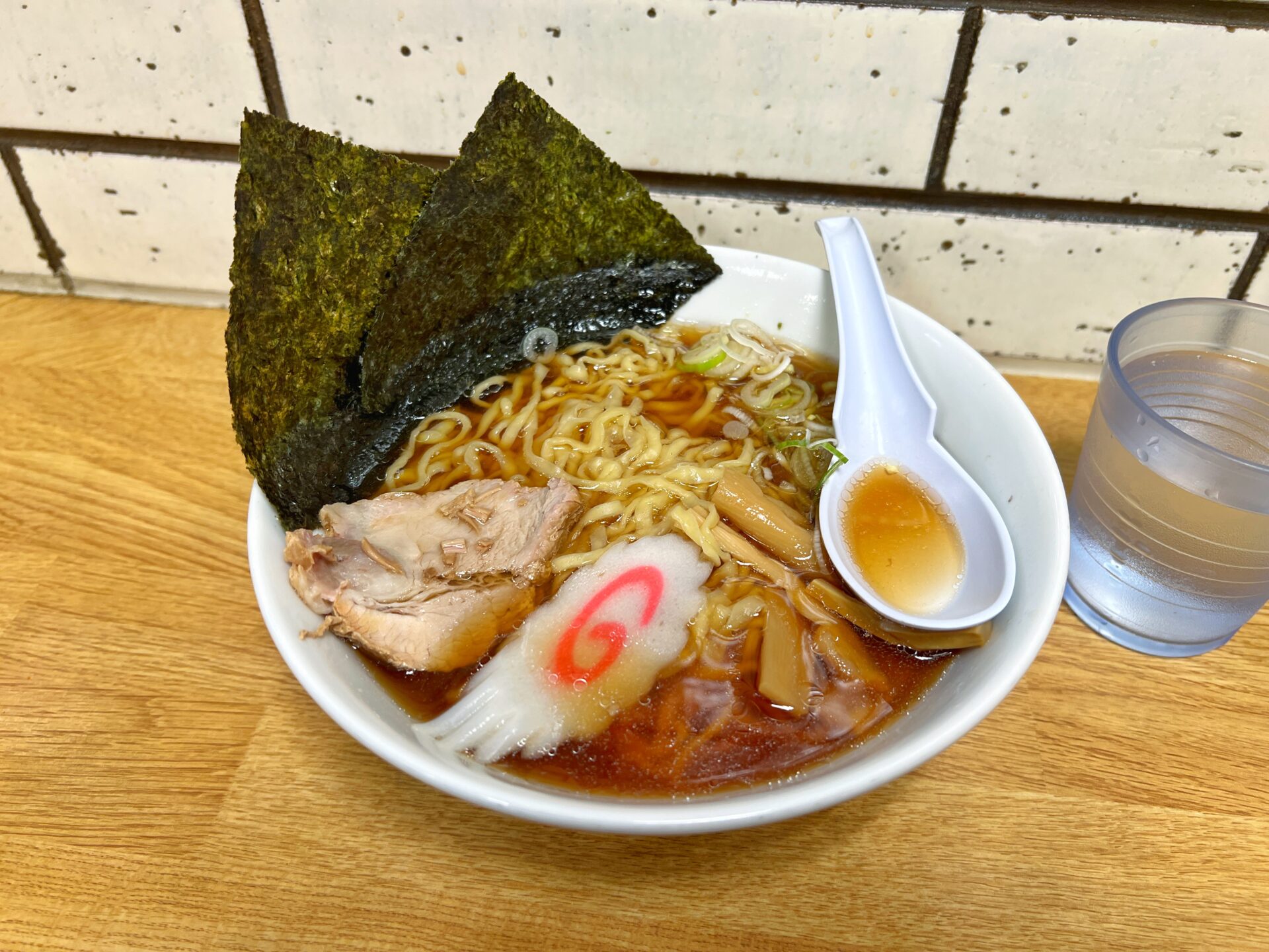 さいたま市「駅そば」大宮駅のホームで発見した600円の絶品佐野ラーメンが穴場すぎた