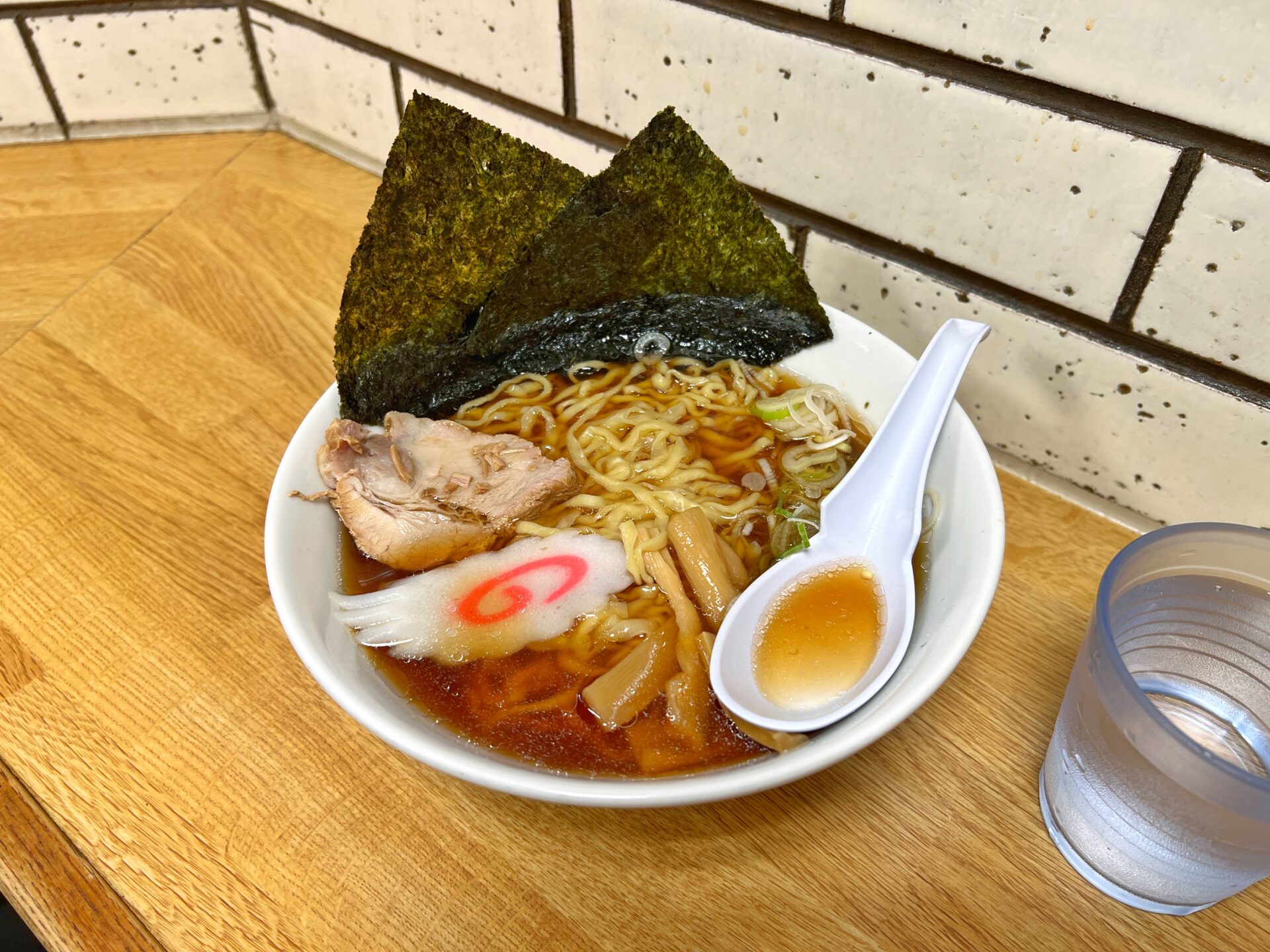 さいたま市「駅そば」大宮駅のホームで発見した600円の絶品佐野ラーメンが穴場すぎた