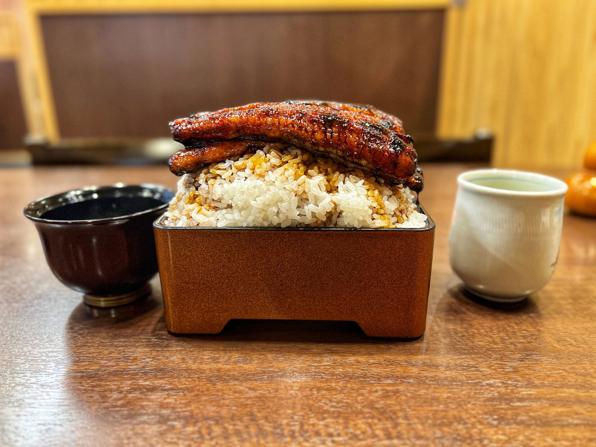 三郷市「川魚 根本」うなぎ百名店に選ばれた埼玉唯一の爆盛りうな重をランチで食べて来た