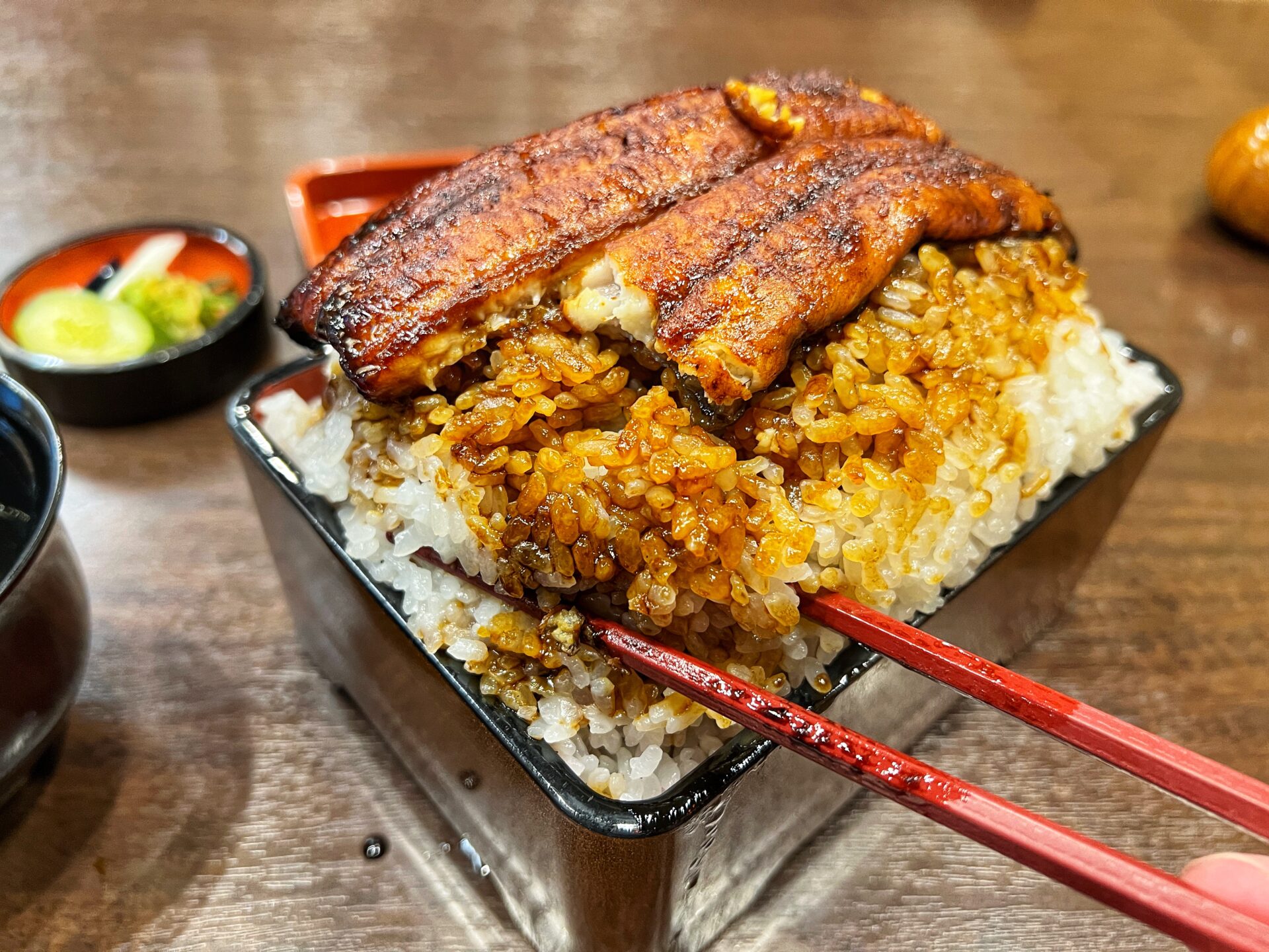 三郷市「川魚 根本」うなぎ百名店に選ばれた埼玉唯一の爆盛りうな重をランチで食べて来た