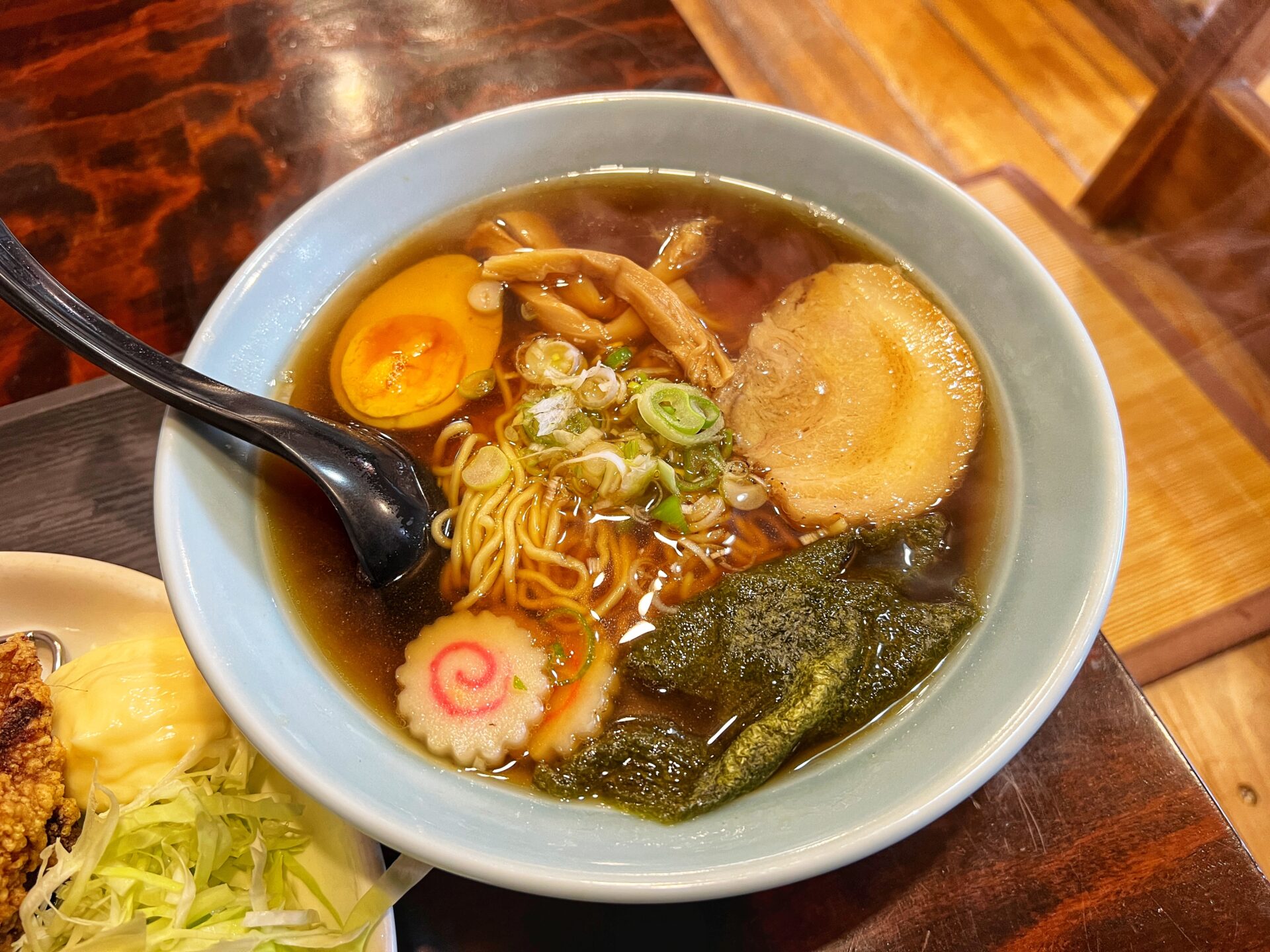 滑川町「古民家 やま小屋らーめん」から揚げ爆盛り定食！薪で炊いた銀シャリが最高です