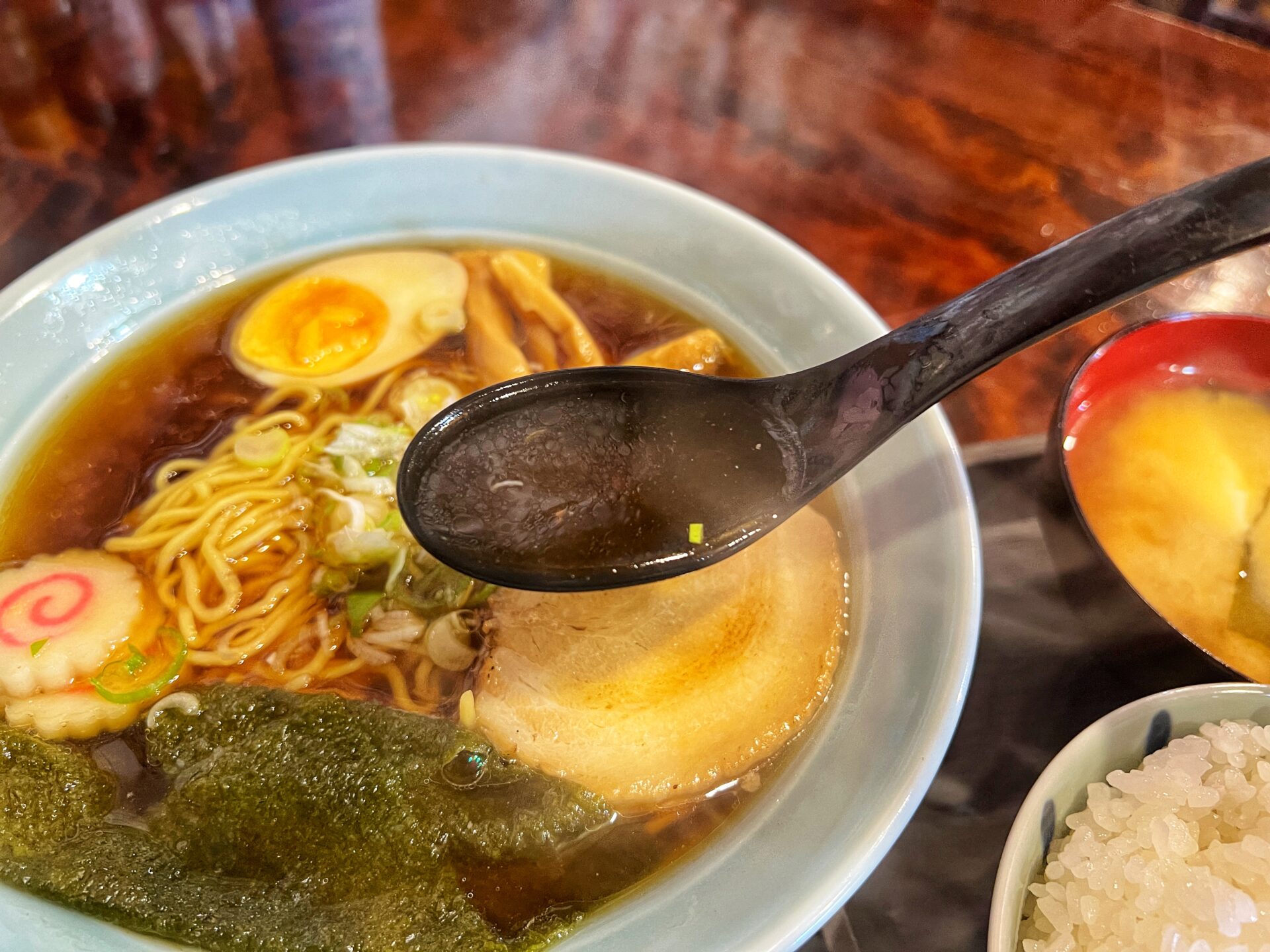 滑川町「古民家 やま小屋らーめん」から揚げ爆盛り定食！薪で炊いた銀シャリが最高です