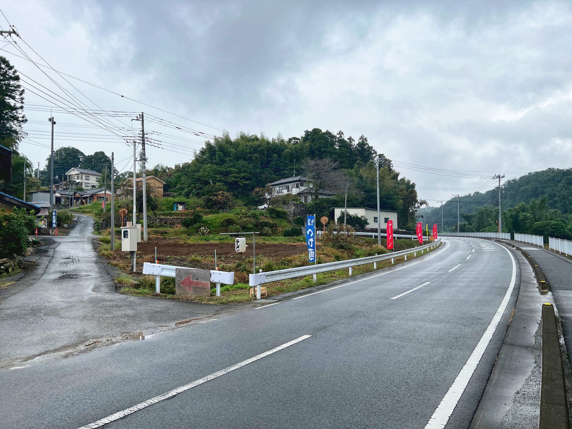 滑川町「古民家 やま小屋らーめん」から揚げ爆盛り定食！薪で炊いた銀シャリが最高です