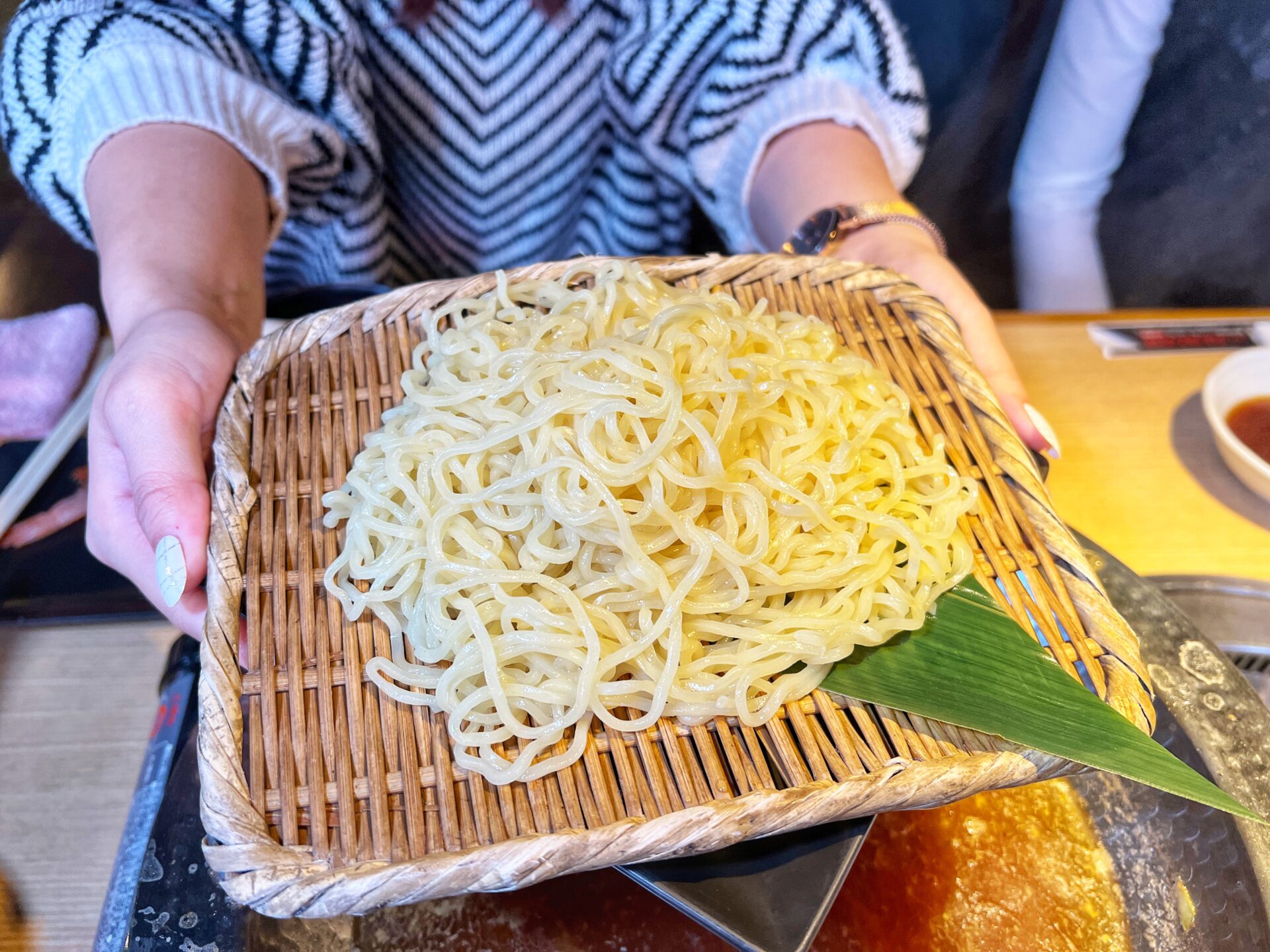 吉川市「和牛焼肉 土門」冬に食べたい！生海老と松坂ポークのしゃぶしゃぶがスタート