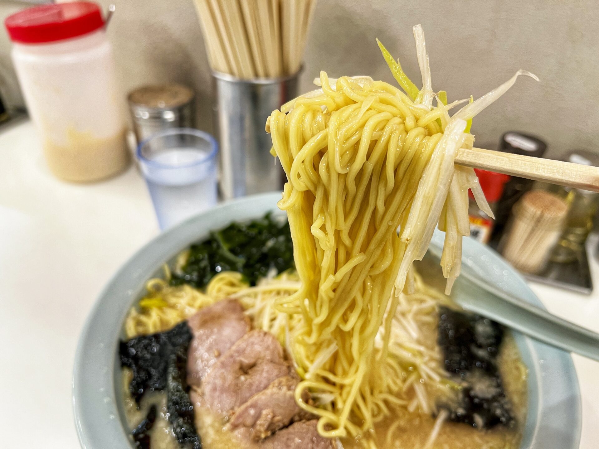 川口市「とんとんラーメン」国道122号線沿いで大人気のネギチャーシューメンを食べてきた