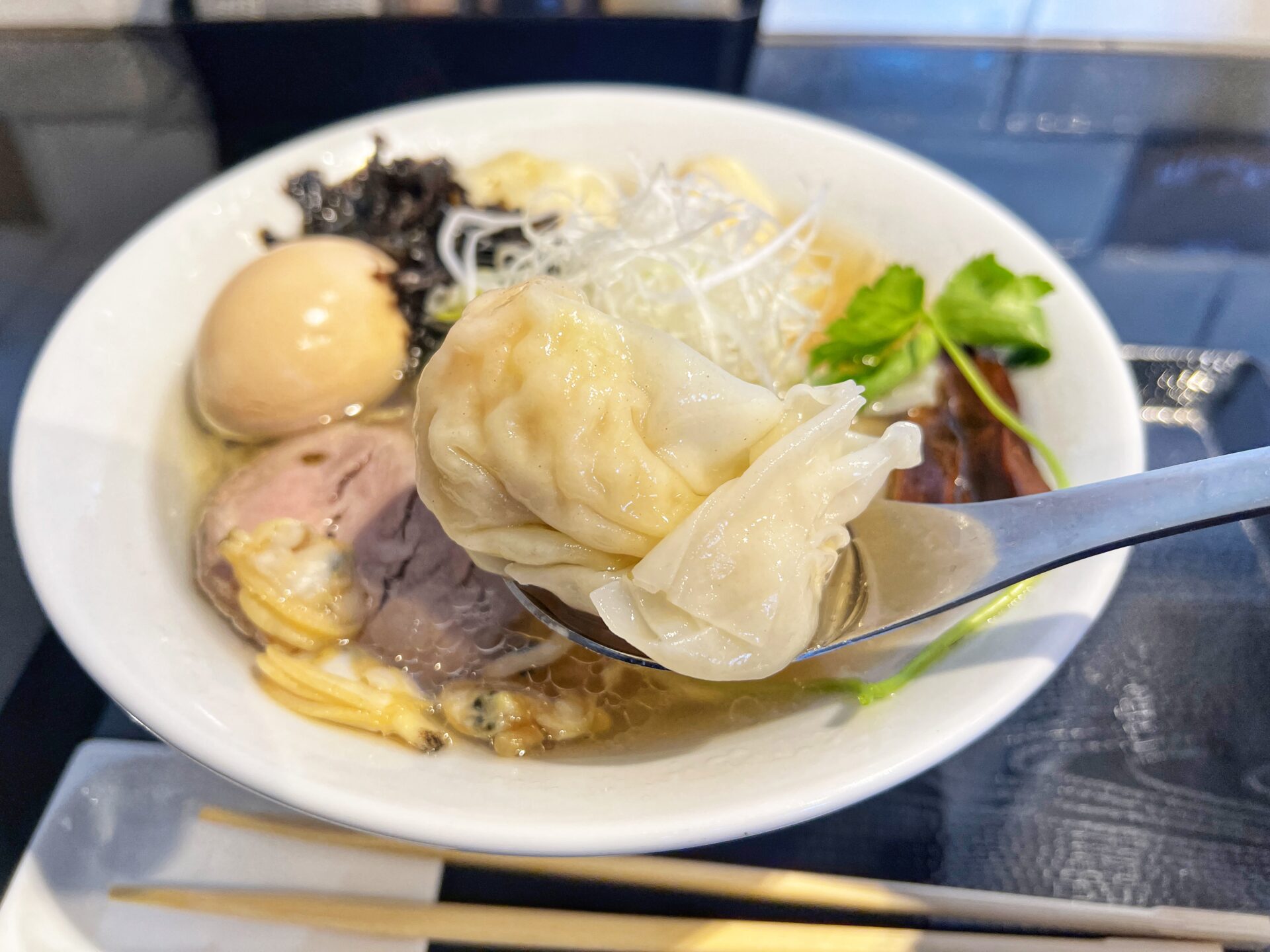 北本市「Fishmen（フィッシュメン）」牡蠣やホタテが丸ごと入った豪快鮮魚系ラーメン